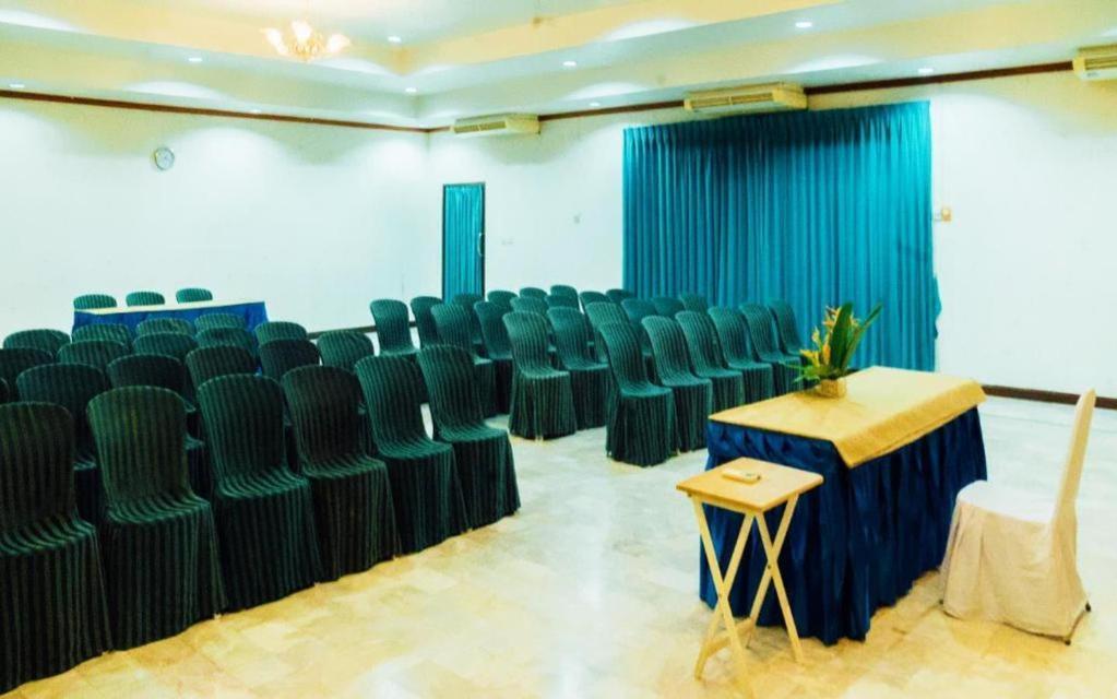 The Pine Resort Pathum Thani Extérieur photo