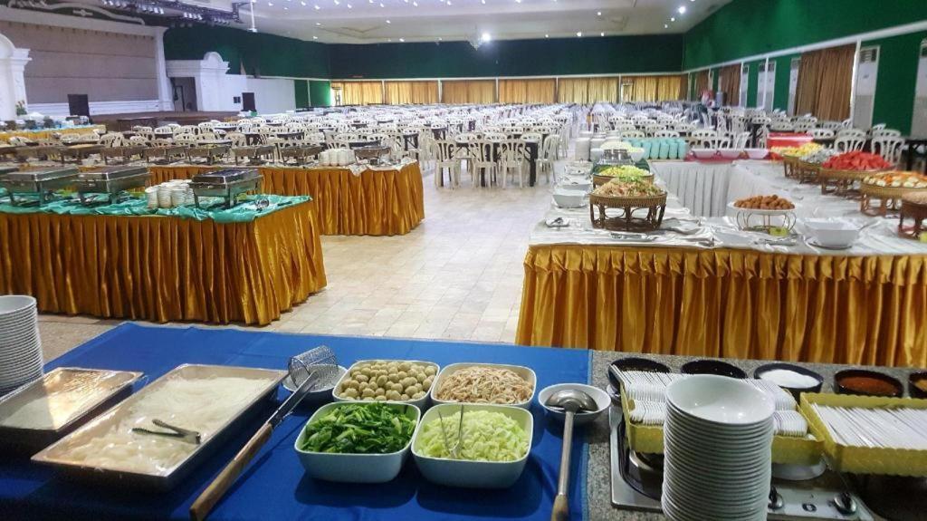 The Pine Resort Pathum Thani Extérieur photo
