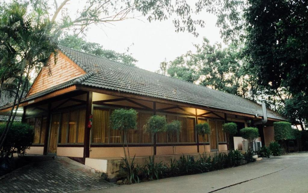 The Pine Resort Pathum Thani Extérieur photo