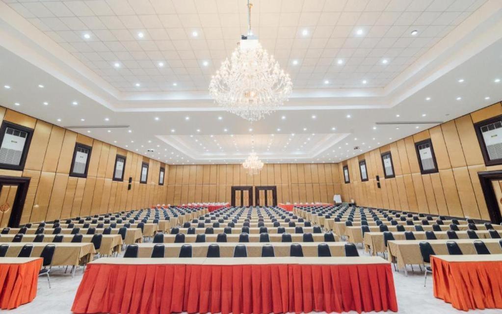 The Pine Resort Pathum Thani Extérieur photo