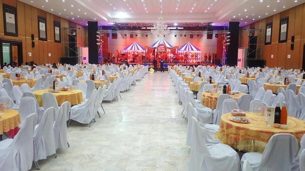 The Pine Resort Pathum Thani Extérieur photo