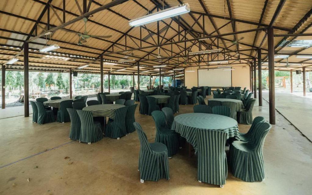 The Pine Resort Pathum Thani Extérieur photo