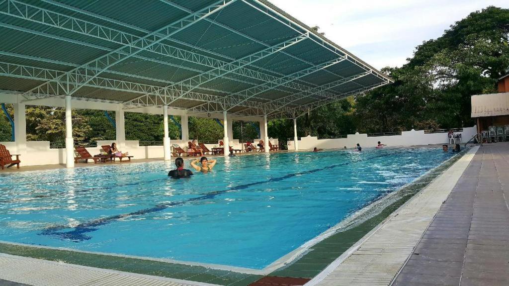 The Pine Resort Pathum Thani Extérieur photo