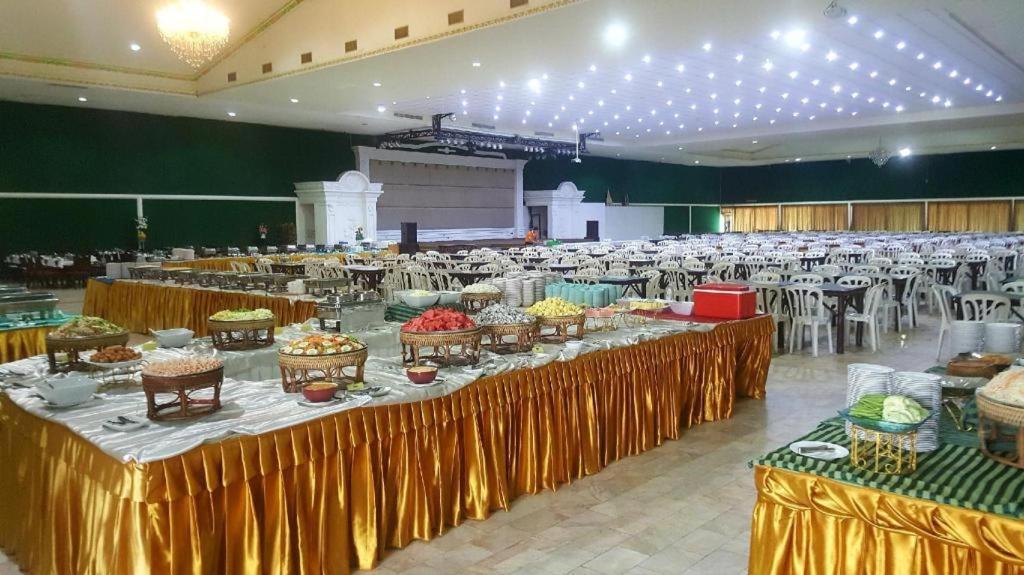 The Pine Resort Pathum Thani Extérieur photo