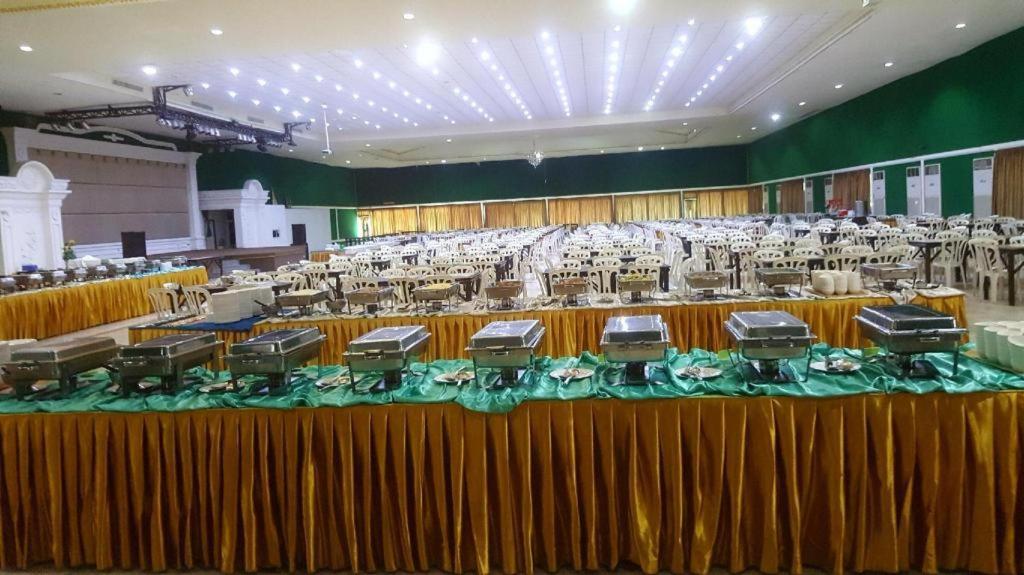The Pine Resort Pathum Thani Extérieur photo
