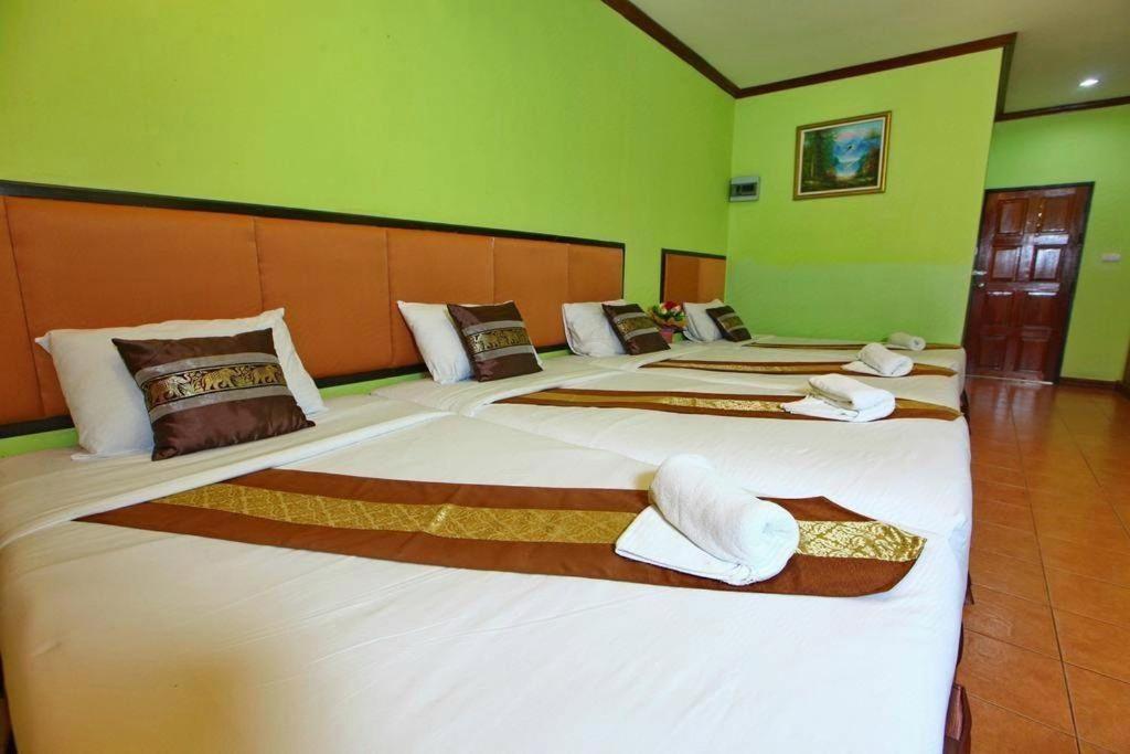 The Pine Resort Pathum Thani Extérieur photo