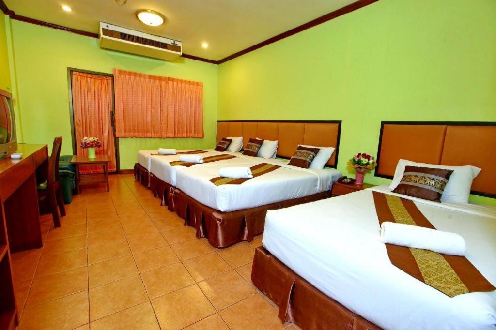 The Pine Resort Pathum Thani Extérieur photo