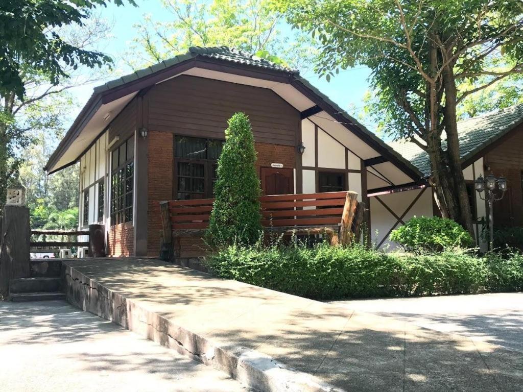 The Pine Resort Pathum Thani Extérieur photo