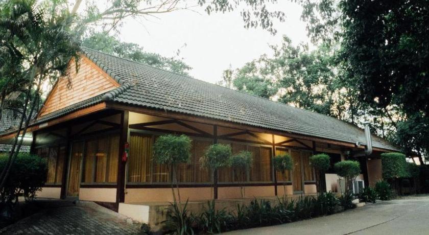 The Pine Resort Pathum Thani Extérieur photo