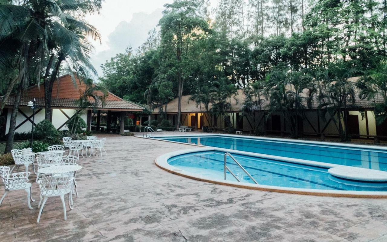 The Pine Resort Pathum Thani Extérieur photo